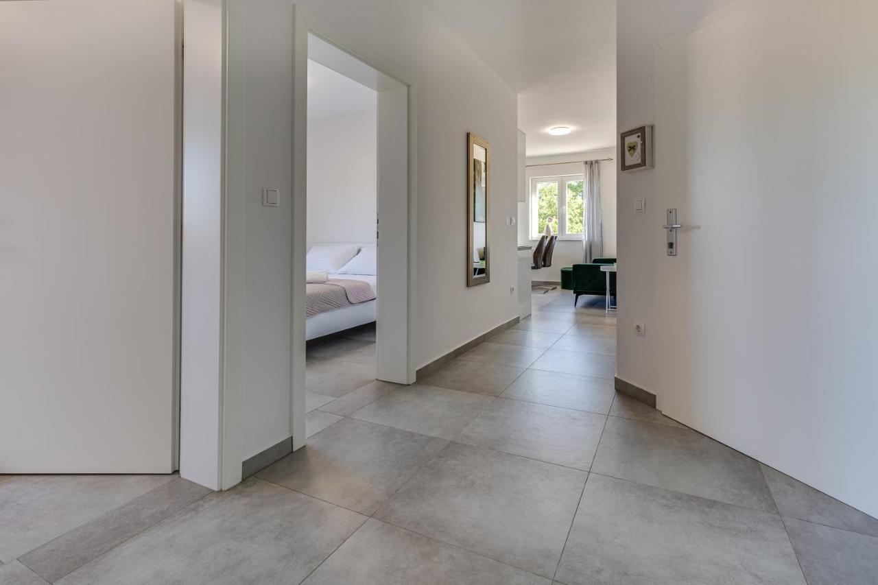 Green Point Paklenica Starigrad Paklenica Ngoại thất bức ảnh