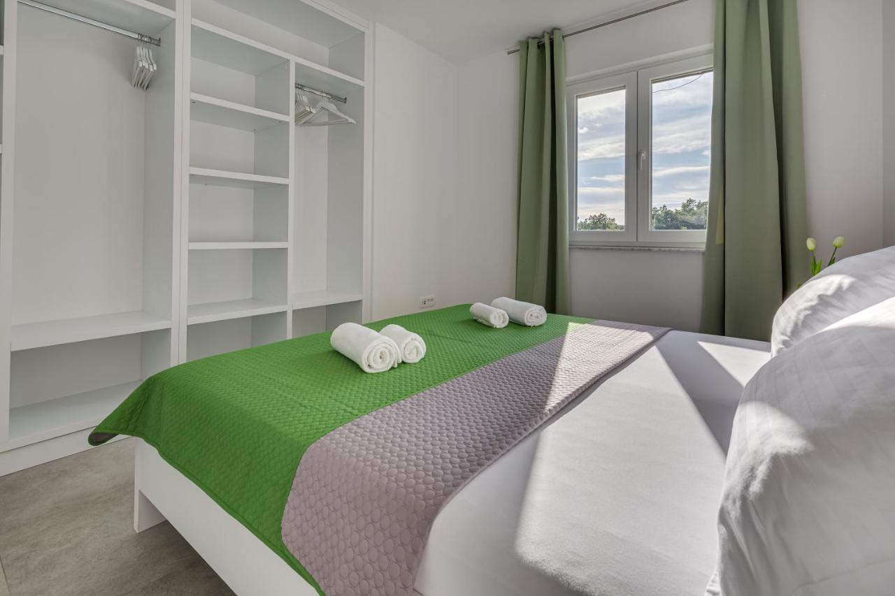Green Point Paklenica Starigrad Paklenica Ngoại thất bức ảnh