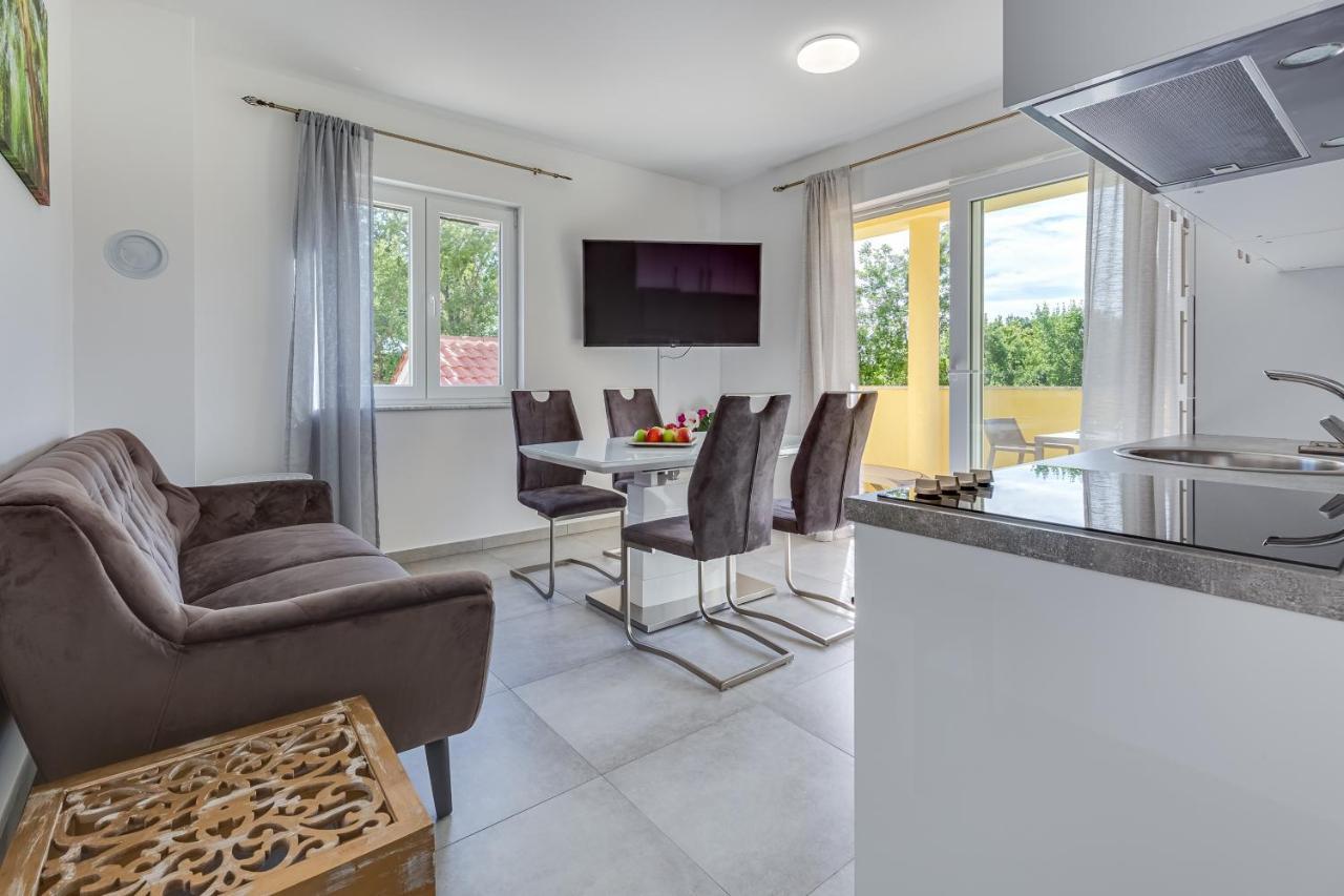 Green Point Paklenica Starigrad Paklenica Ngoại thất bức ảnh